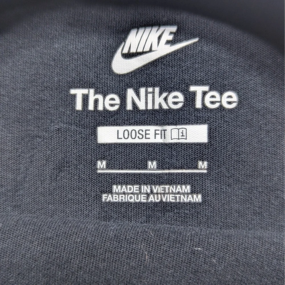 Nike Graphic T Shirt girls Medium Black Move Your Sole Logo Loose Fit Cotton Tee